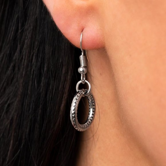 Sonoran Solo - Blue Necklace - Picture 3 of 3